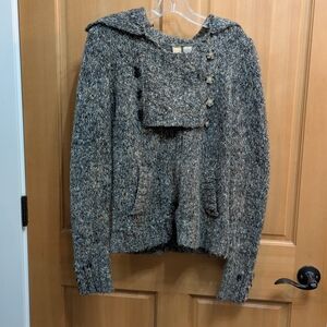 BKE Textured Knit Sweater in Gray